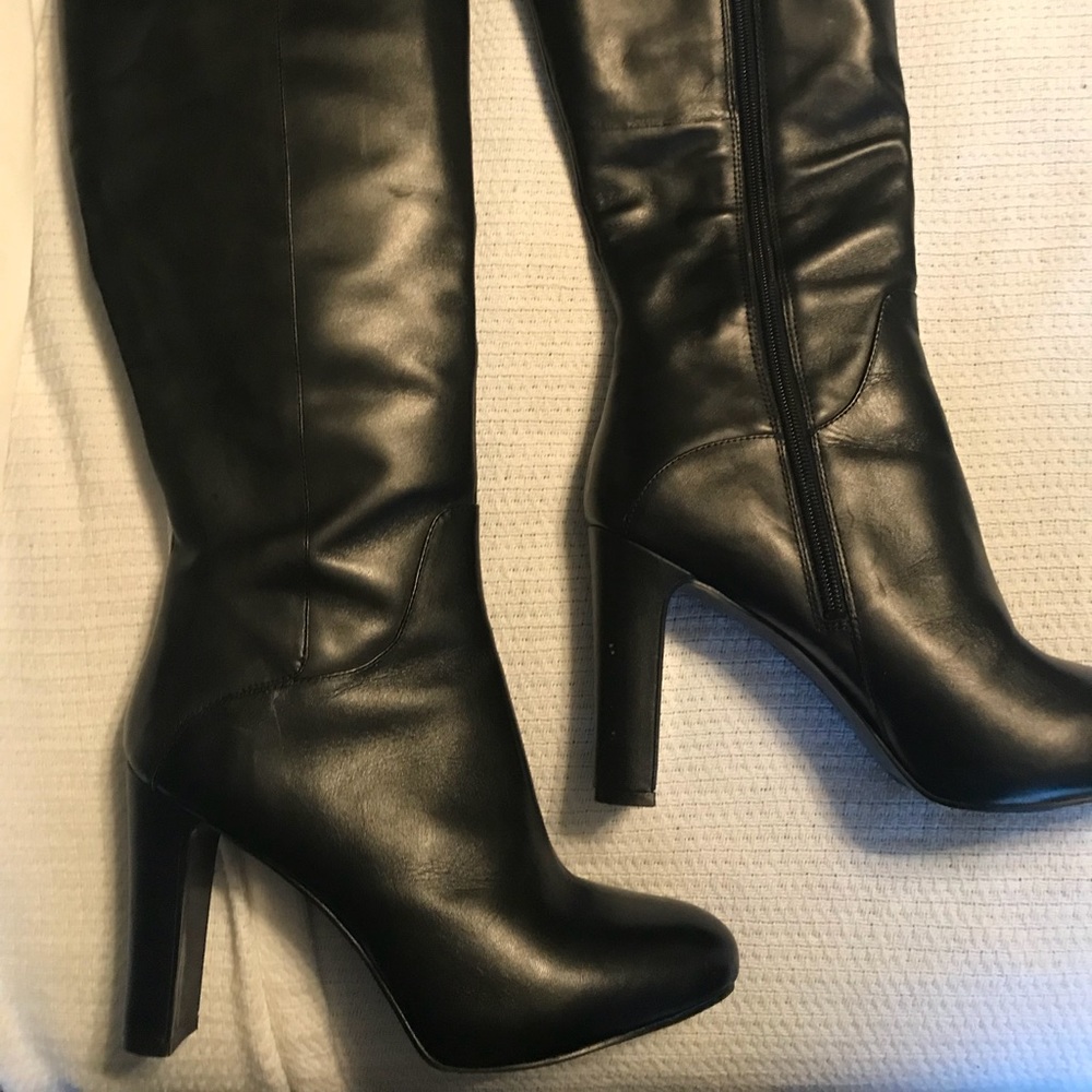 Black Nine West size 8 Knee High Boot
